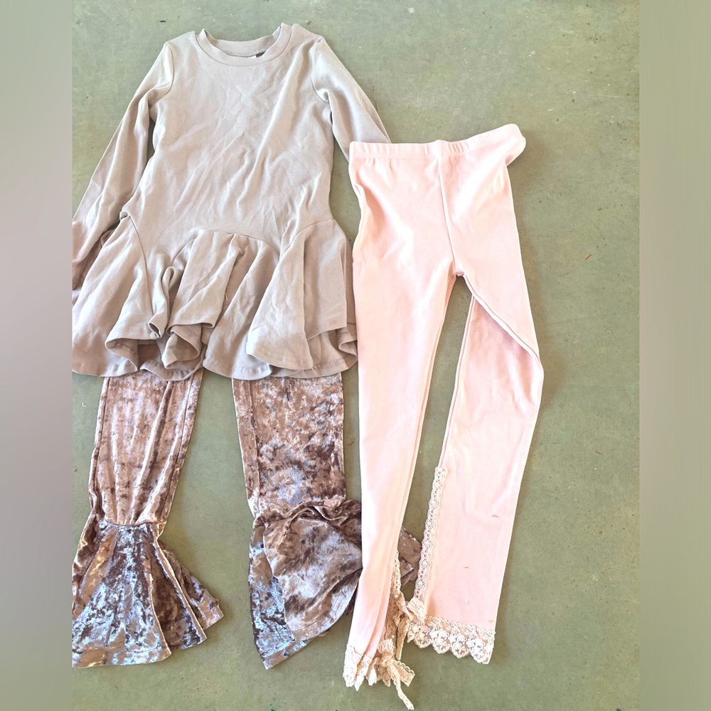 NWT three pieces ML Kids premium rose gold holiday. Size 8. Velvet peplum lace
